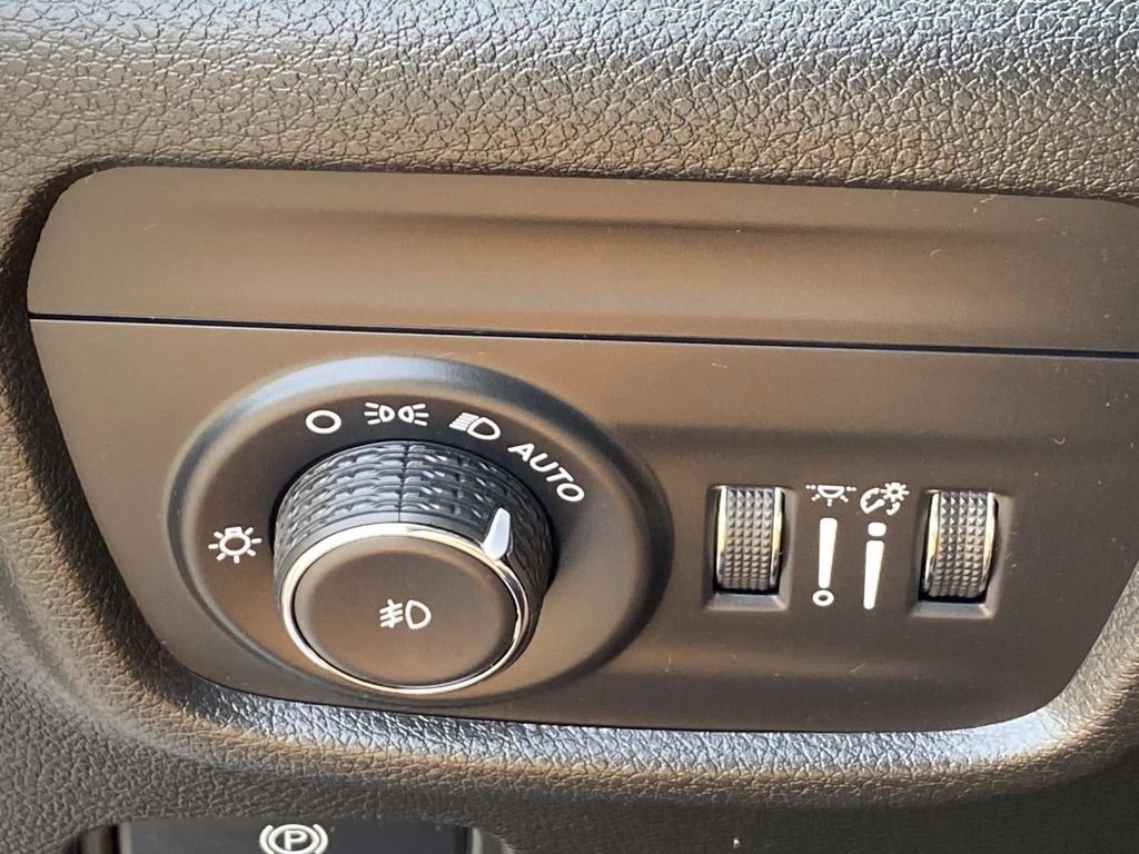 Used 2023 White Jeep Limited image 25