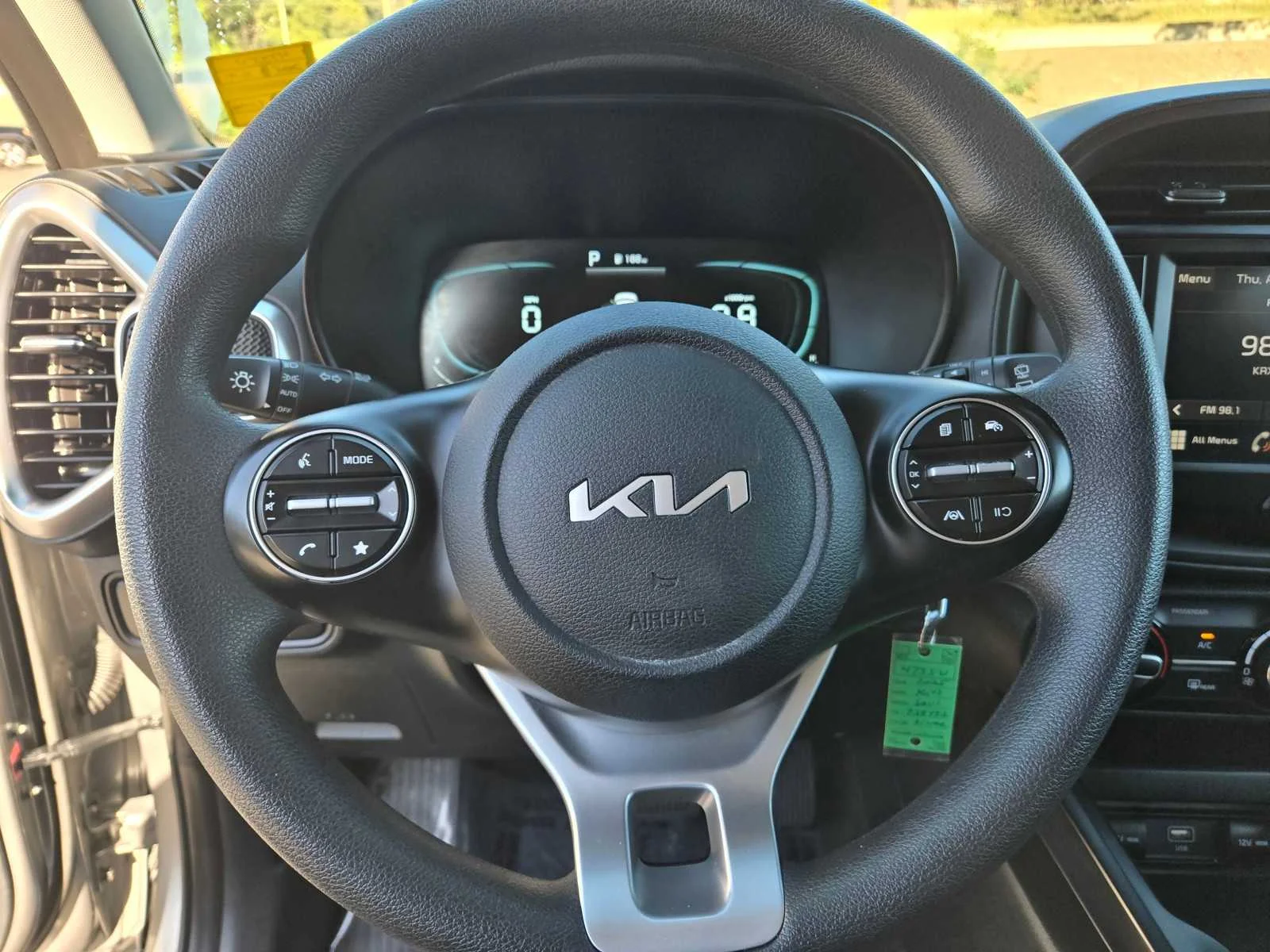 Used 2025  Kia LX image 24