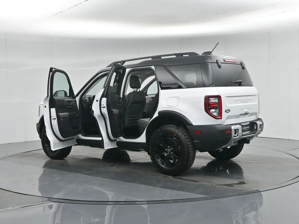 New 2026 Oxford White Ford Badlands image 35