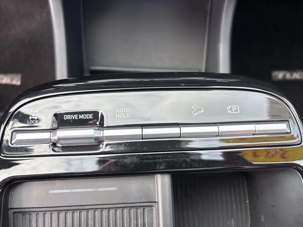Used 2025 Gray Hyundai SEL Convenience image 22
