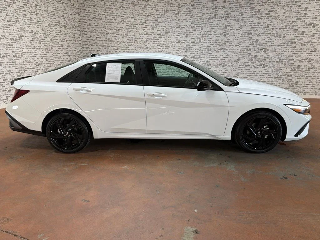 Used 2026 Serenity White Hyundai SEL Sport image 8