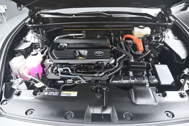 Used 2024  Toyota XLE image 30