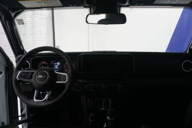 Used 2024 Earl Clear Coat Jeep Sahara image 19