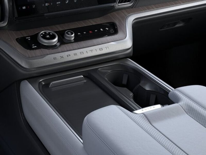 New 2026 Glacier Gray Metallic Tri-Coat Ford Platinum® image 17