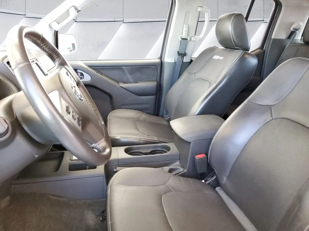 Used 2016 White Nissan PRO-4X image 7