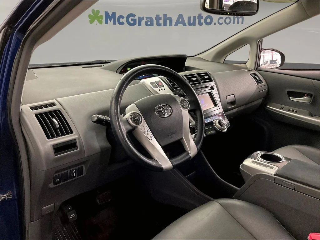 Used 2013 Blue Toyota Five image 17