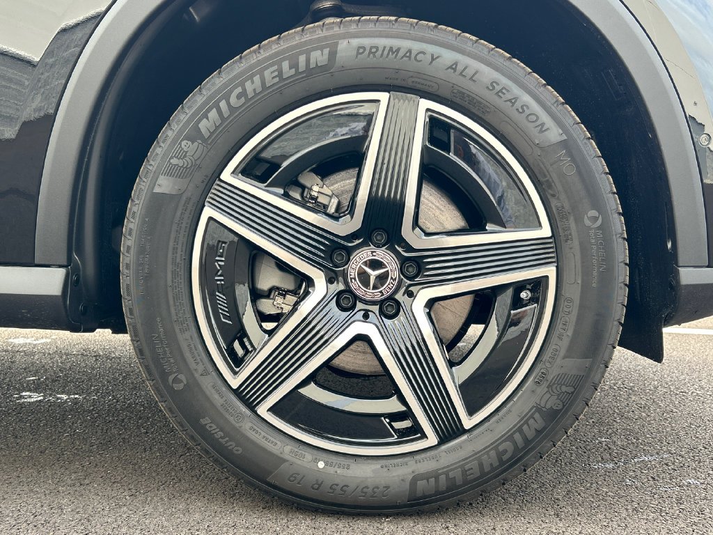 New 2026 Black Mercedes-Benz GLC 300 image 35