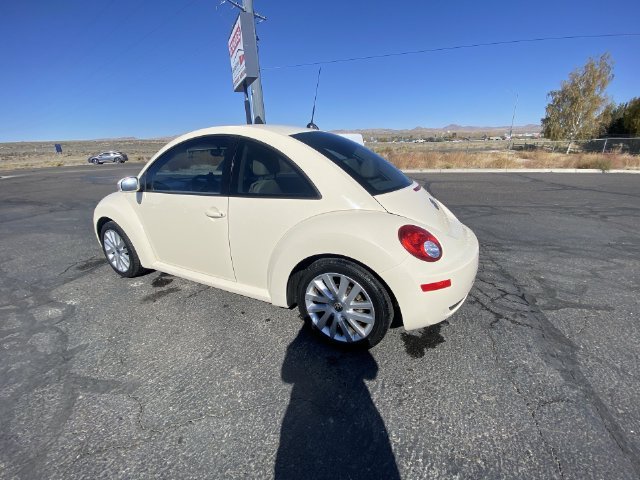 Used 2008 Yellow Volkswagen S image 6