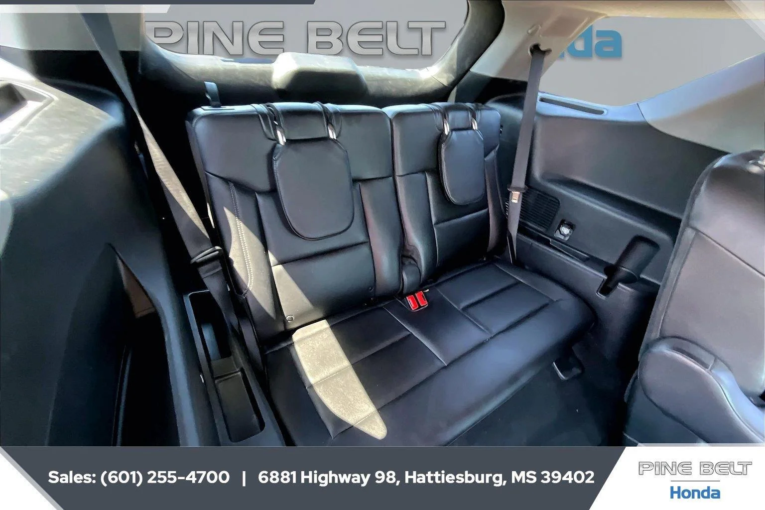 Used 2023 Iconic Silver Ford Limited image 21