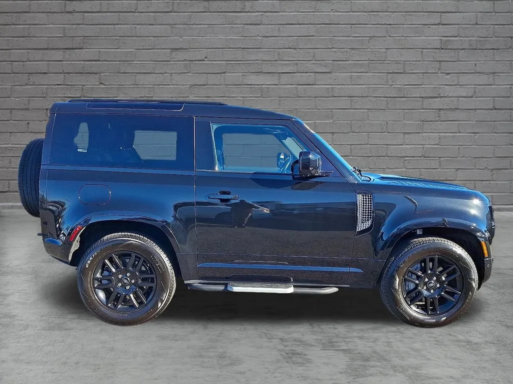 Used 2022  Land Rover X-Dynamic S image 13