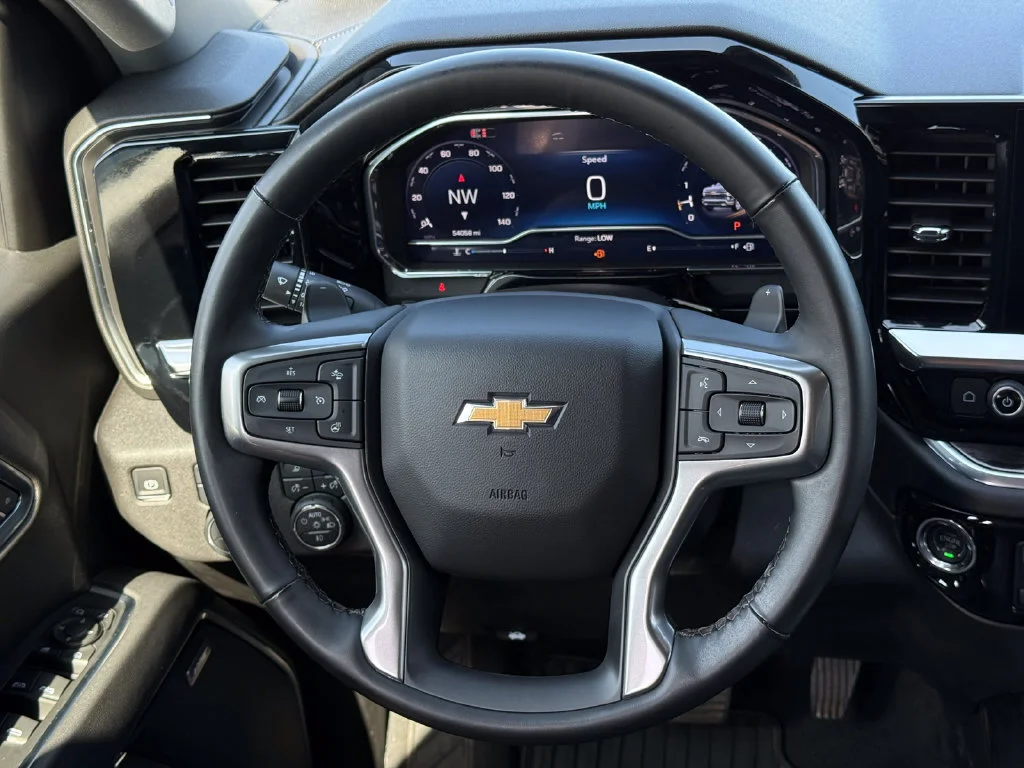 Used 2025 Summit White Chevrolet LTZ image 22