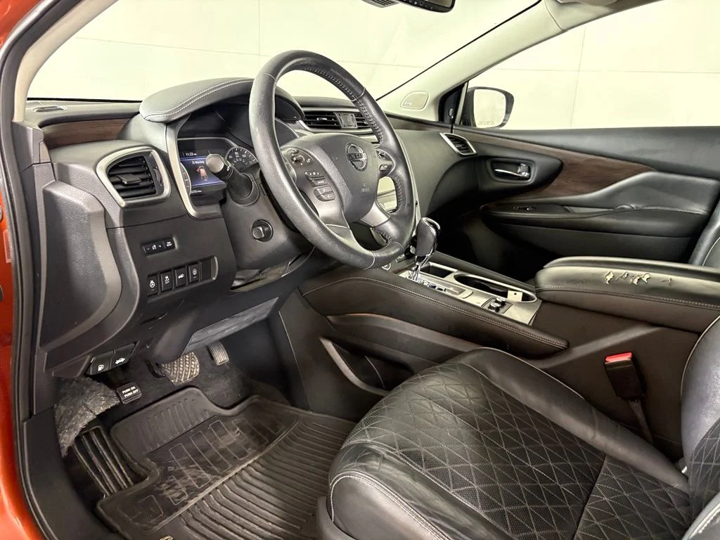 Used 2019 Orange Nissan Platinum image 23