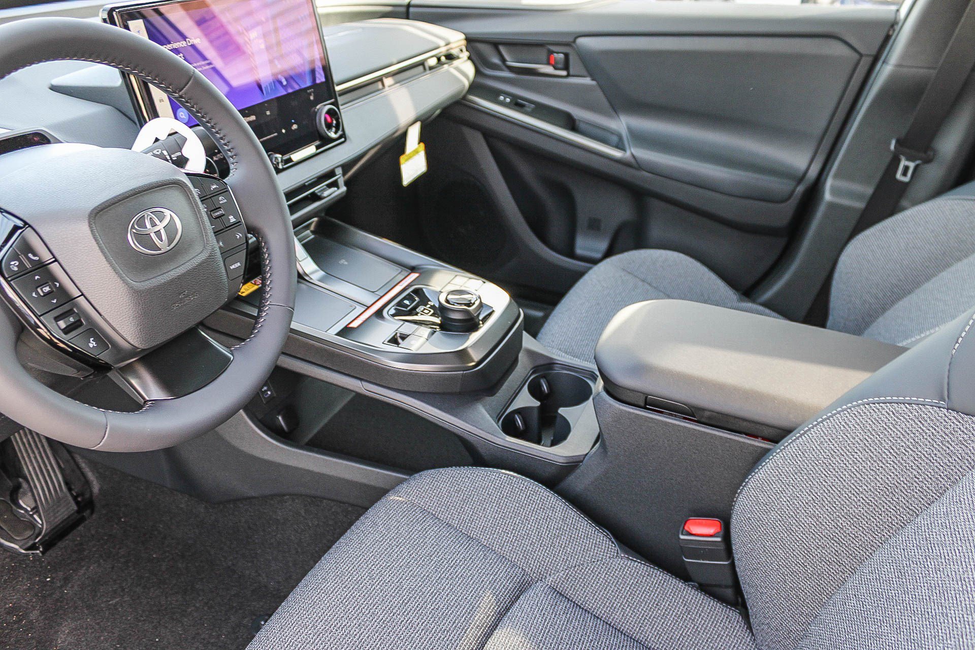 New 2026 Wind Chill Pearl <sup>1</sup> Toyota  XLE image 19