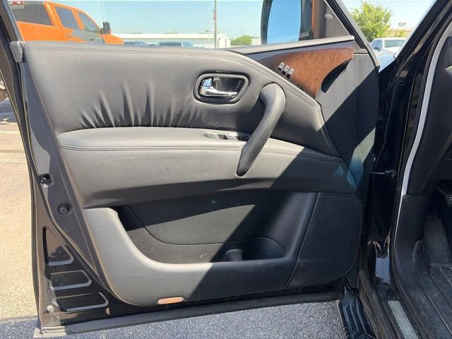 Used 2011 Black Obsidian INFINITI 7-passenger image 9