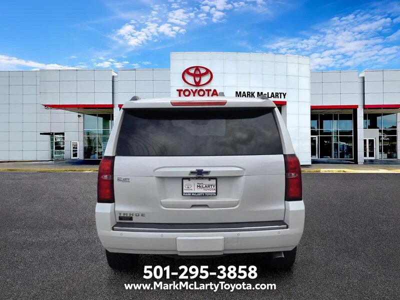 Used 2016 Pearl CHEVROLET 4WD 4DR LTZ image 4