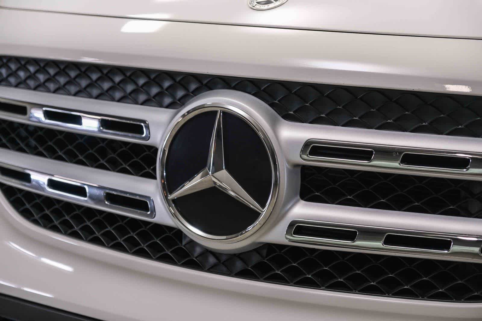 Certified Used 2021 Polar White Mercedes-Benz GLB 250 image 13