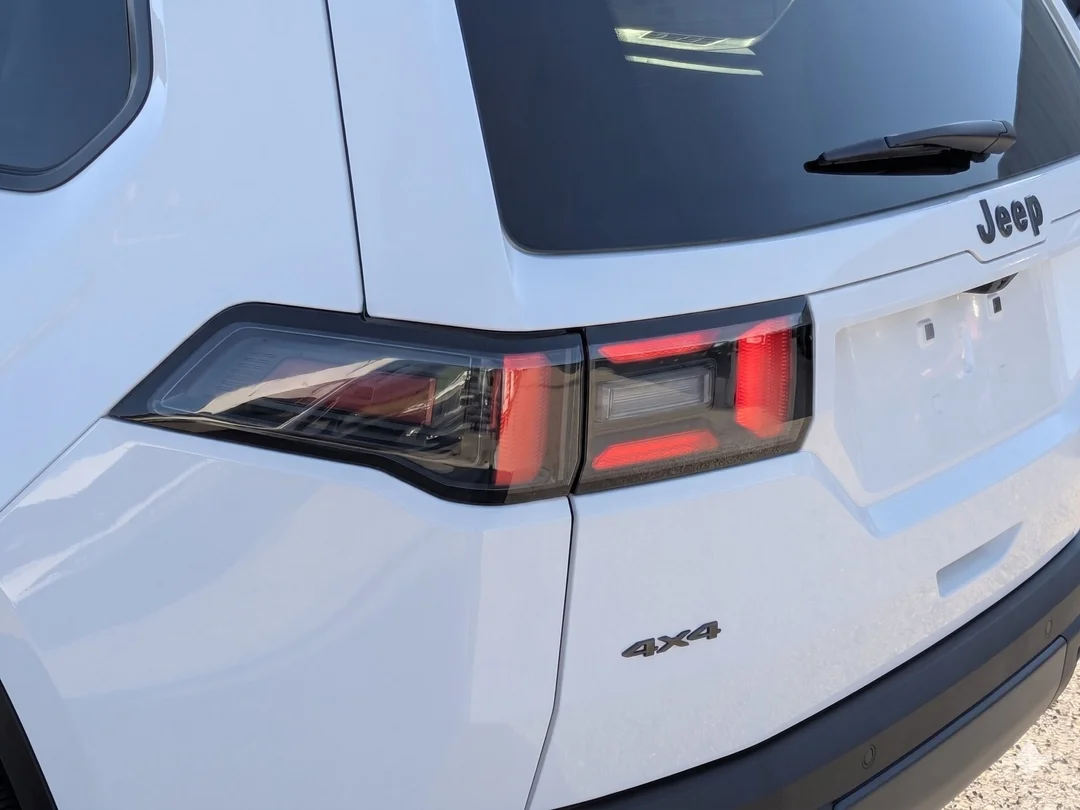 New 2026 White Jeep Limited - - 4x4 - Limited Pkg (23G) - Tech Group - Mopar Interior Protection Pkg & More! image 11