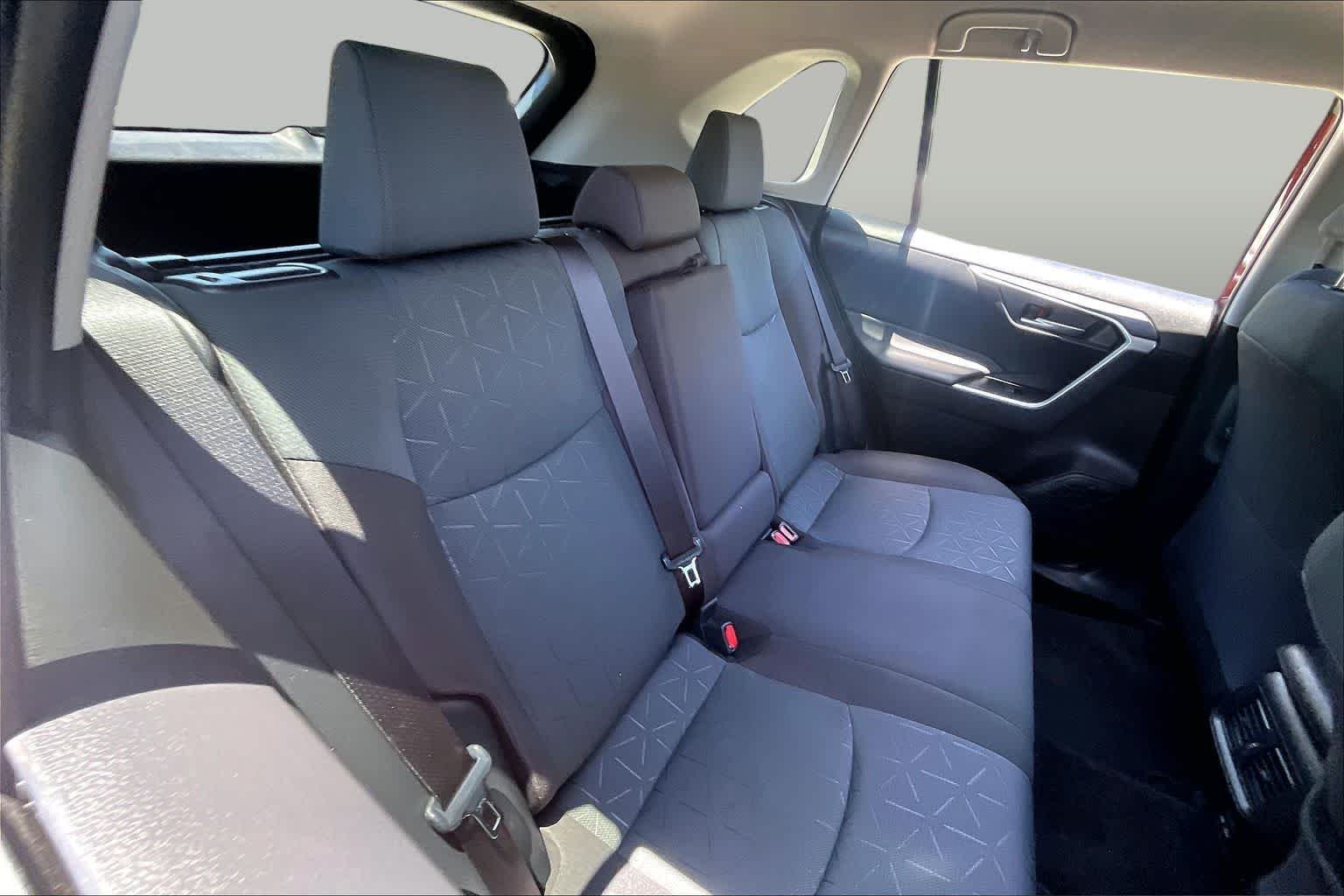 Used 2025 Ruby Flare Pearl Toyota XLE image 19