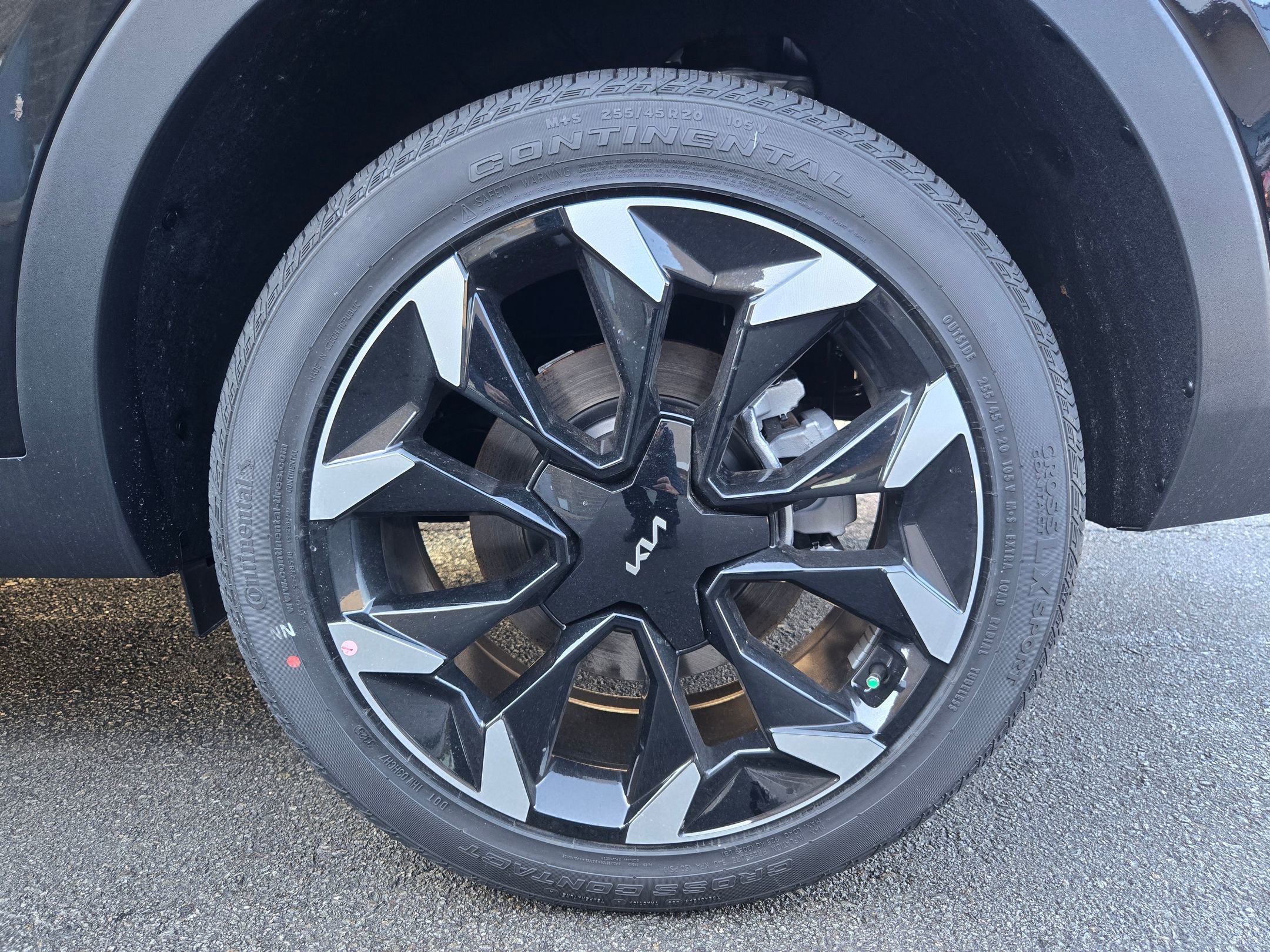 New 2026 Ebony Black Kia EX image 9