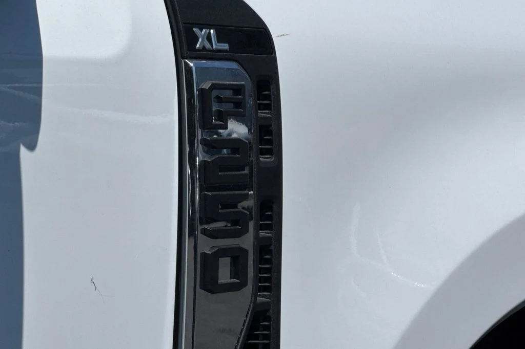 New 2026 Oxford White Ford F-250® XL image 23