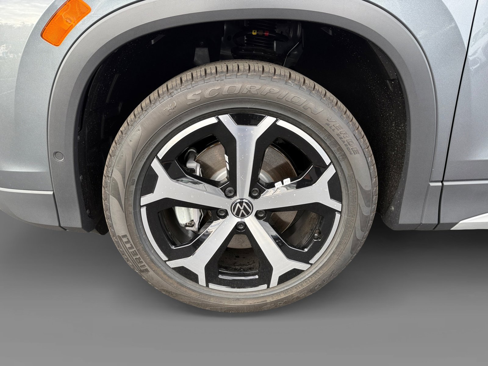 New 2026 Platinum Gray Volkswagen SE image 9