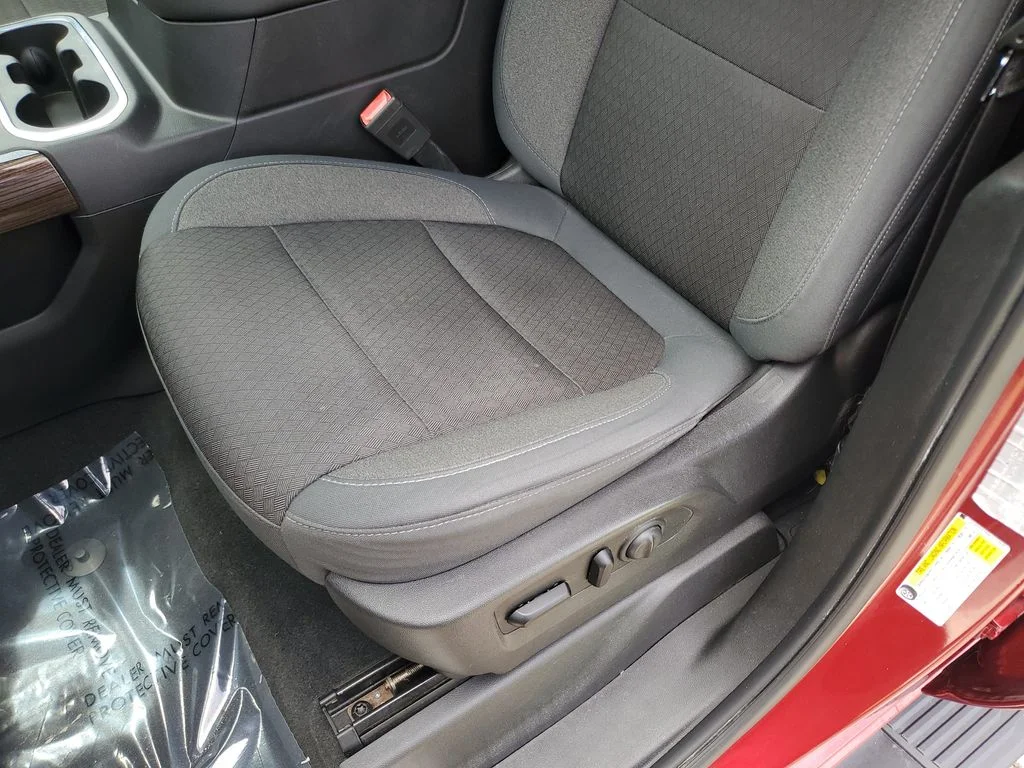 Used 2019 Red Chevrolet RST image 21