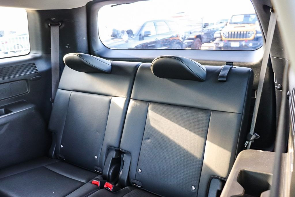 Used 2025 White Hyundai SEL image 21
