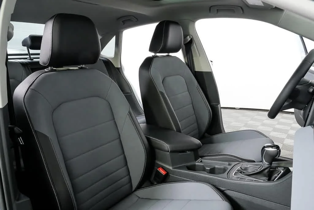 New 2026 Monument Gray Volkswagen SE image 21