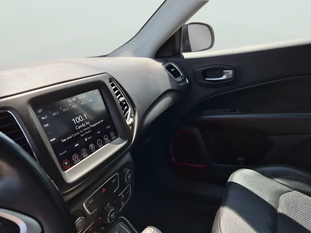 Used 2019 Gray Jeep Trailhawk image 27