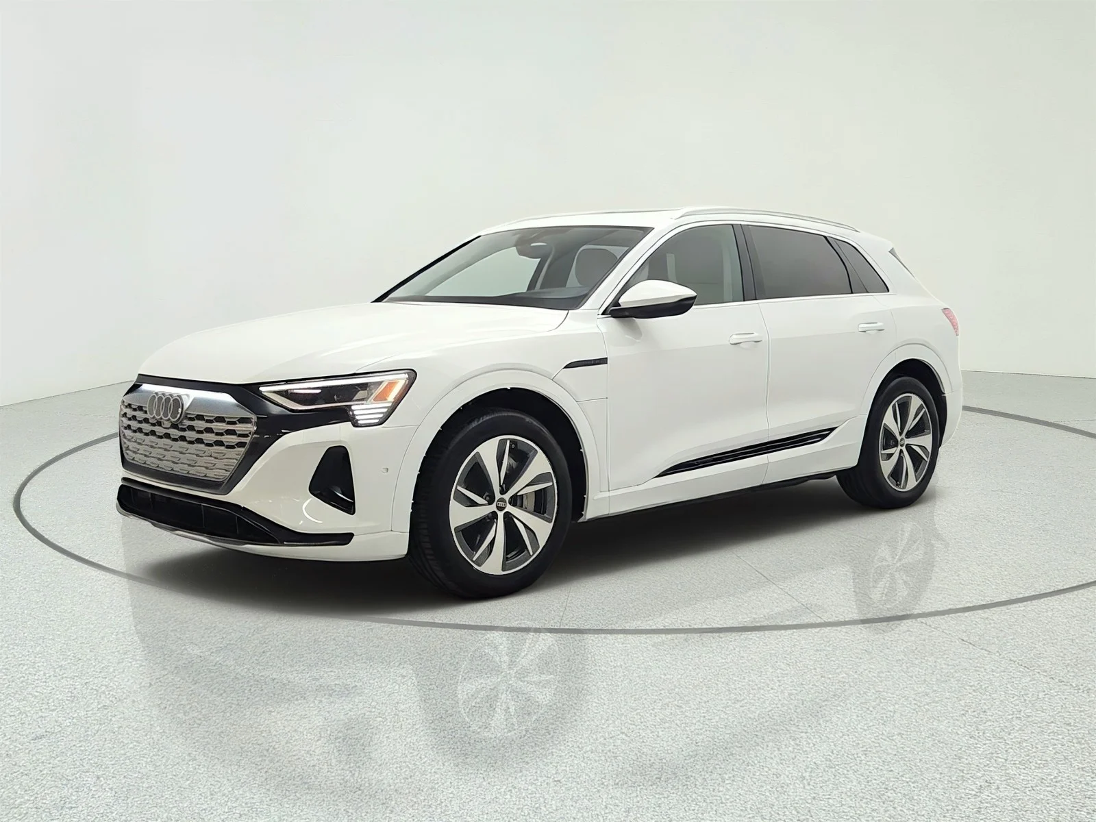 2024 Audi Q8 e-tron