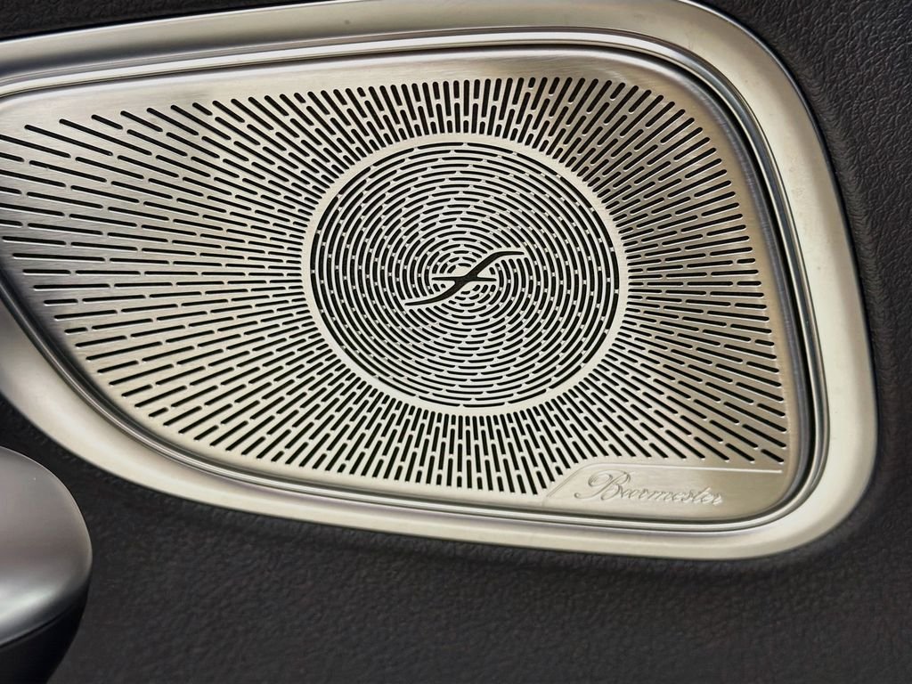 Used 2024 Nautical Blue Metallic Mercedes-Benz 300 image 19