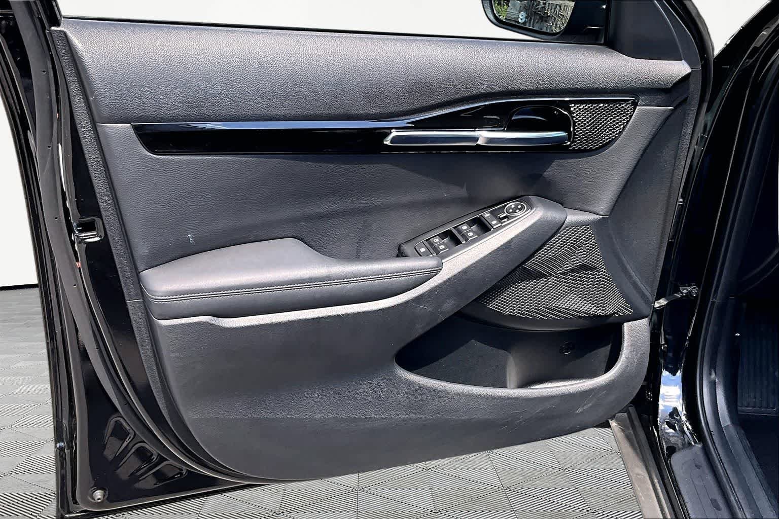 Used 2024 Fusion Black Kia S image 21