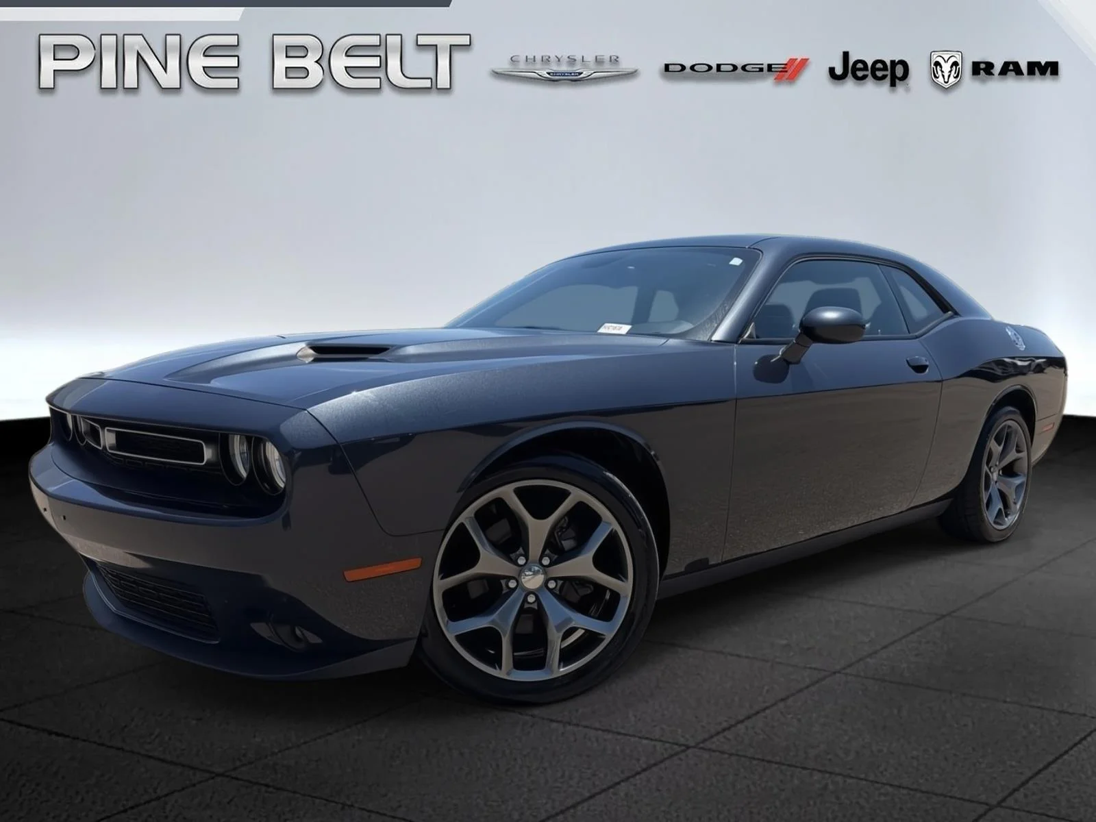 2016 Dodge Challenger SXT Plus's photo