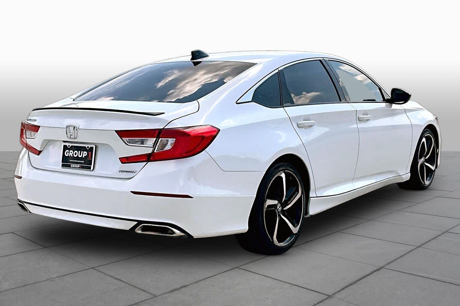 Used 2022 Platinum White Pearl Honda Sport image 11