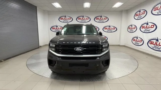 New 2027 Dark Matter Gray Metallic Ford Platinum image 4