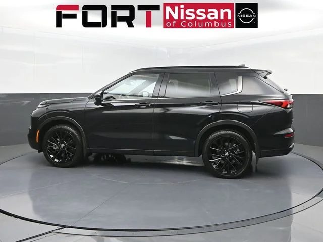 New 2026 Black Nissan Platinum image 4