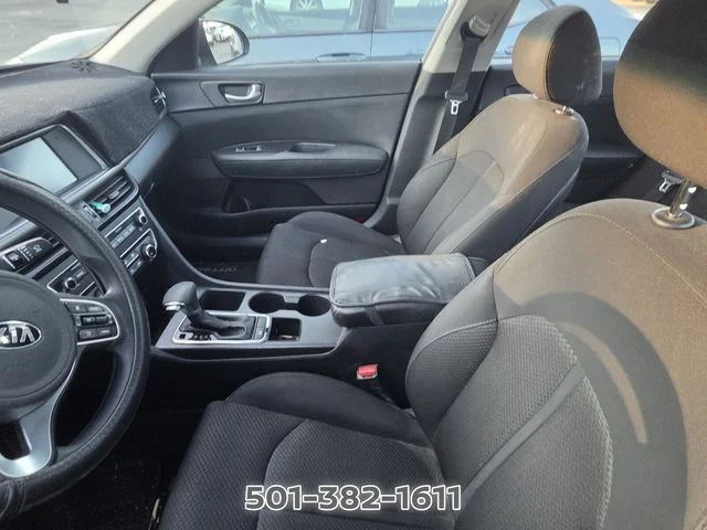 Used 2018 Silver Kia LX image 7