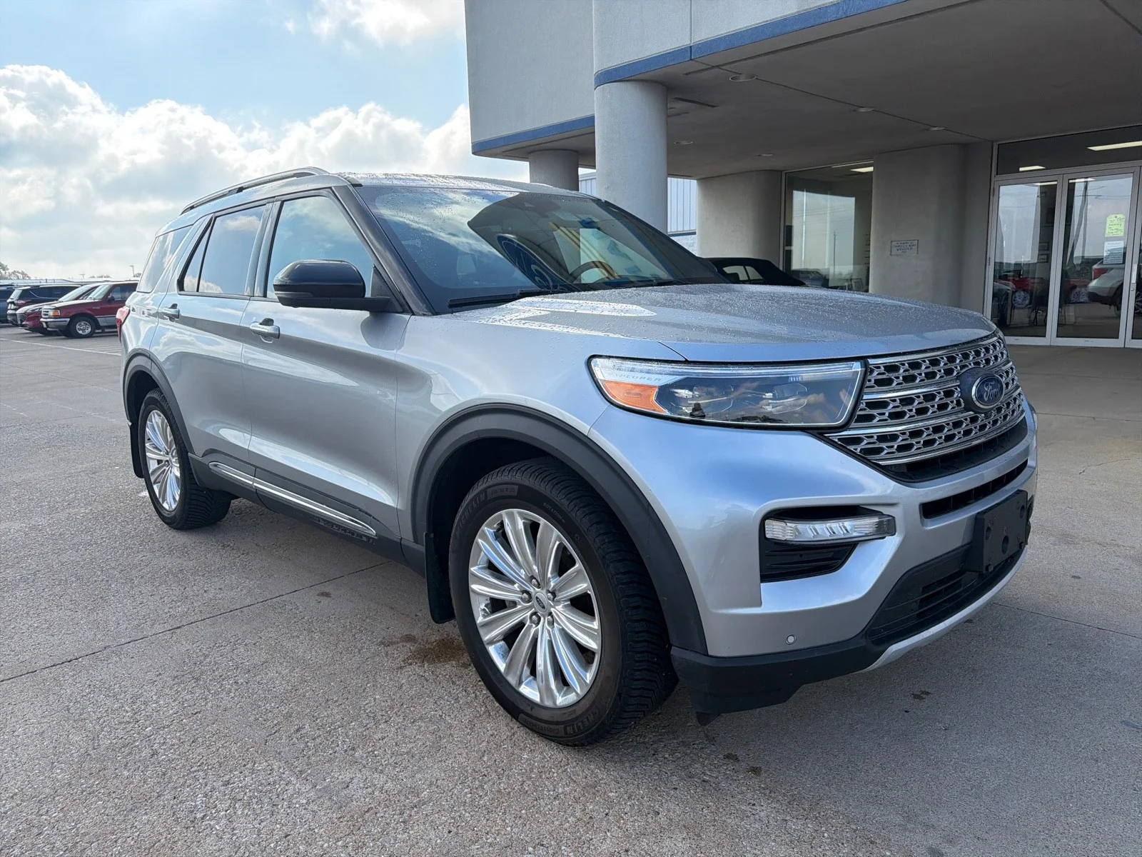 Vehicle Image 2