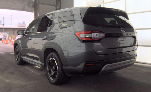 Used 2025 Gray Honda EX-L image 3