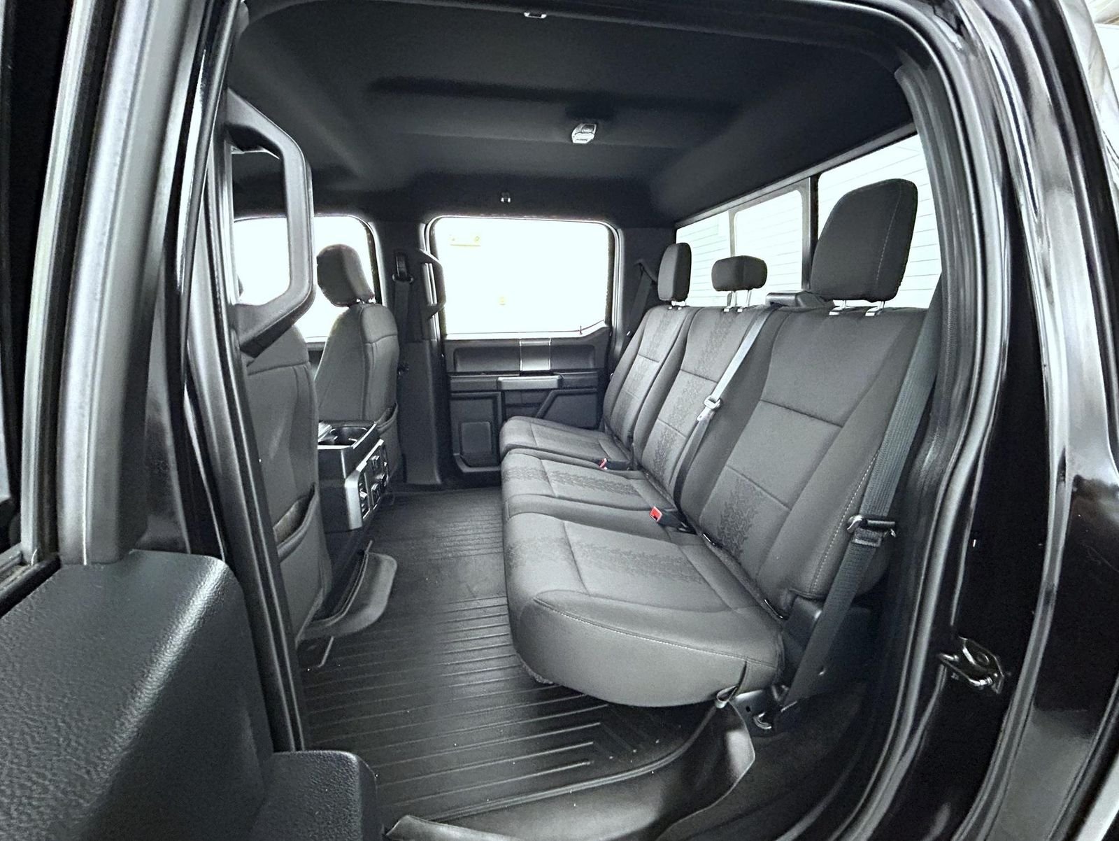Used 2020 Black Ford XLT image 19