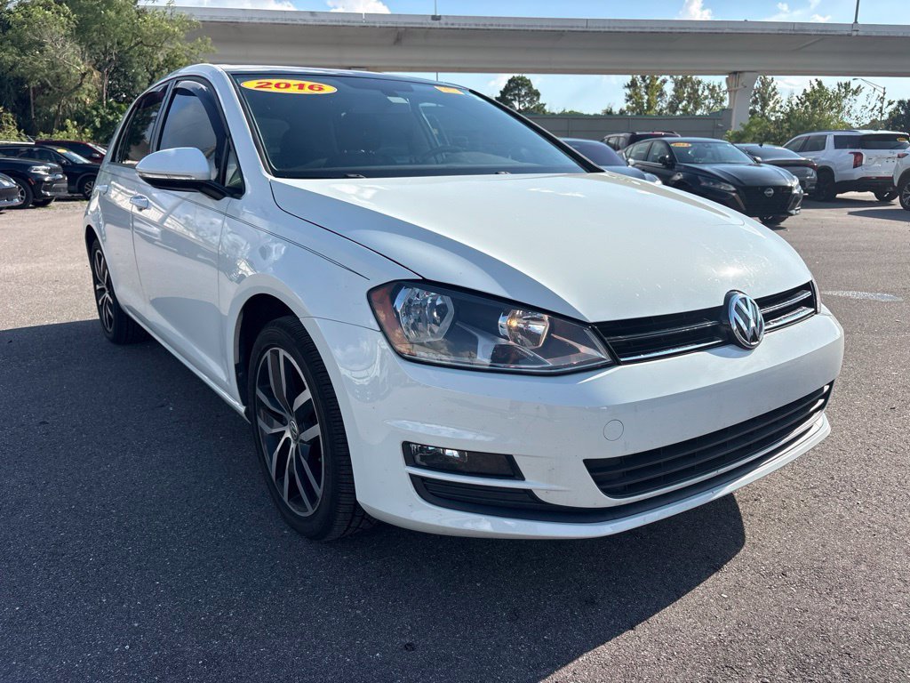 Used 2016 White Volkswagen TSI SE 4-Door image 1