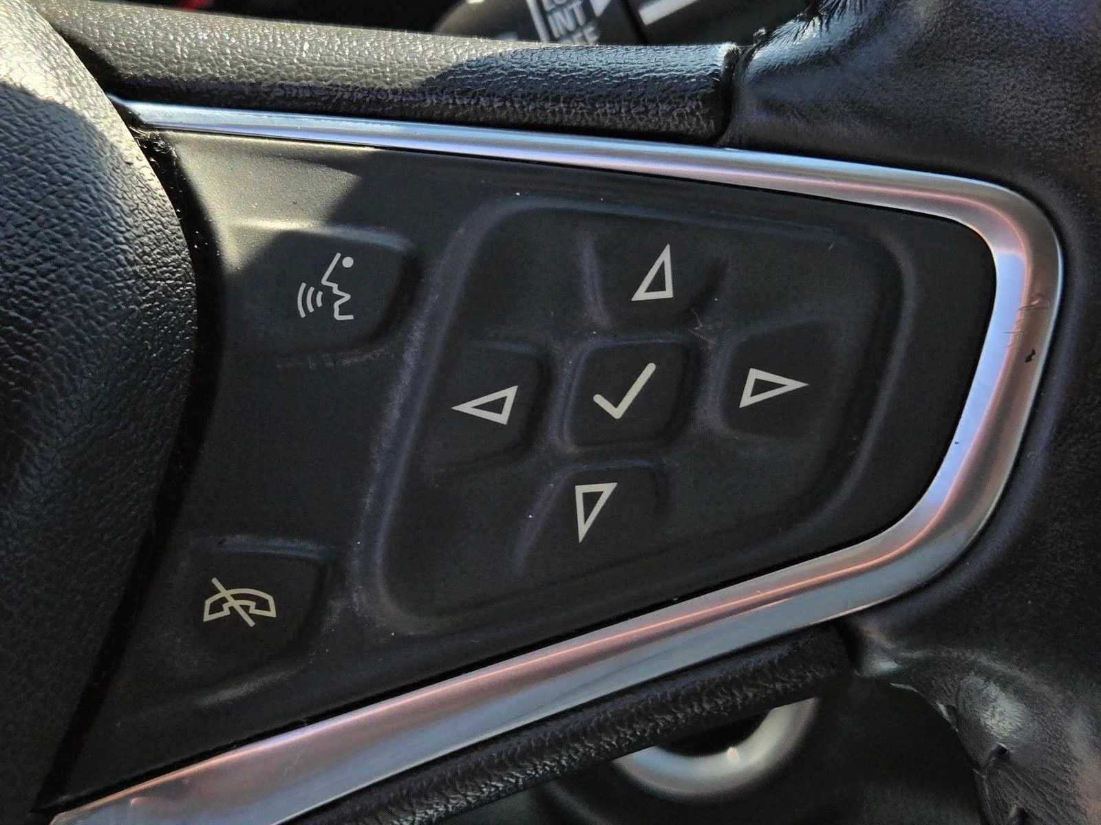Used 2018 Mosaic Black Metallic Chevrolet Premier image 29