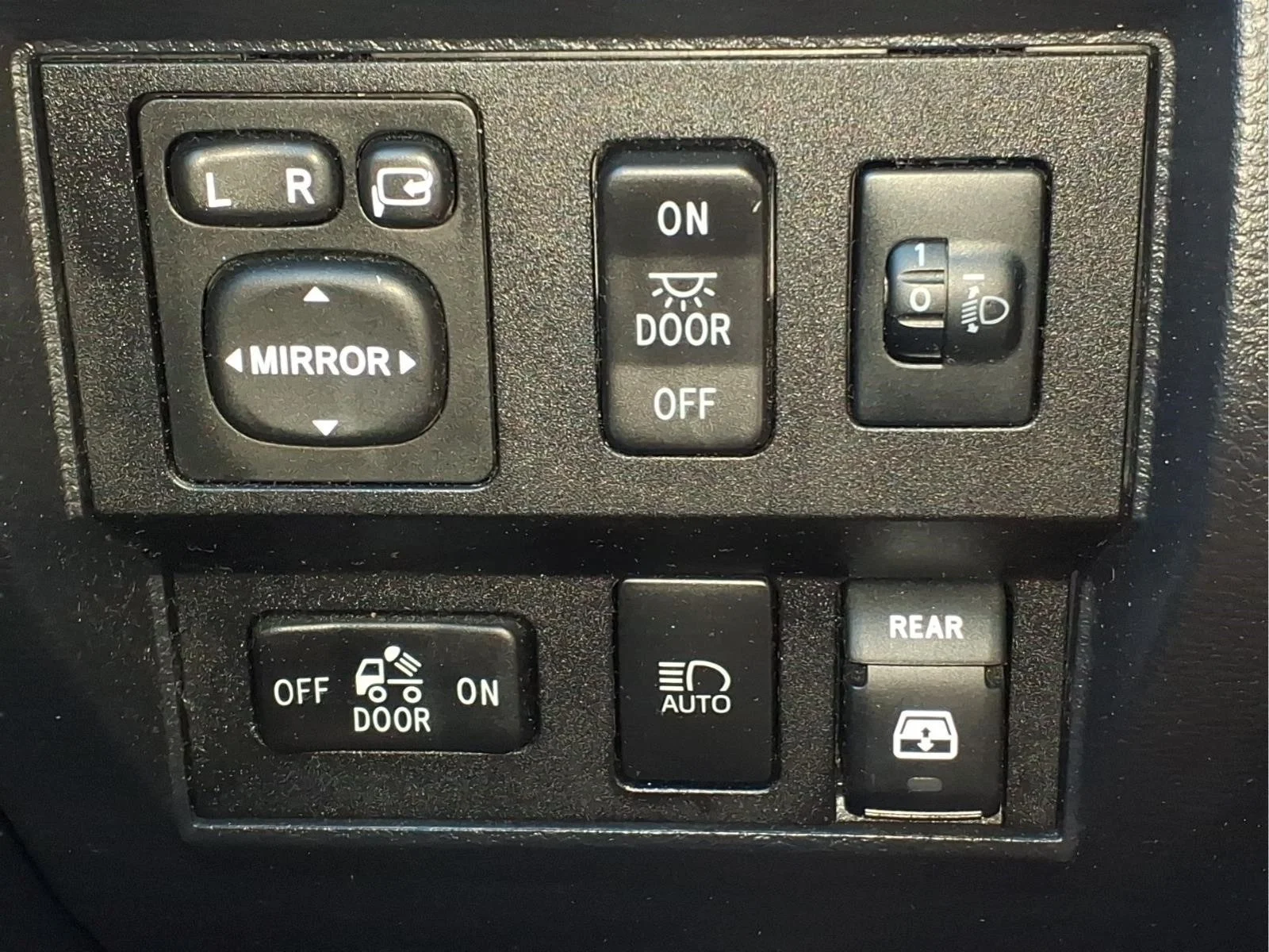 Certified Used 2018 Gray Toyota 1794 image 18