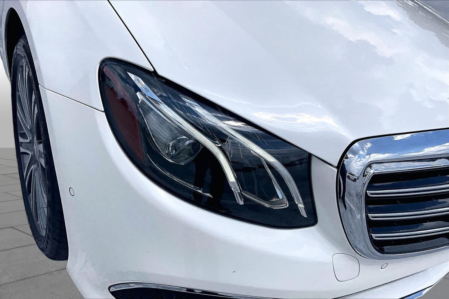 Used 2020 designo Diamond White Metallic Mercedes-Benz E 350 image 27