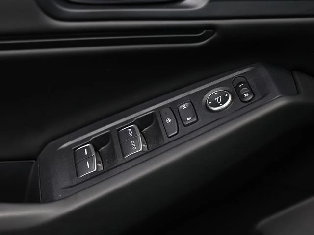 2025 Honda Accord SE - Photo 17
