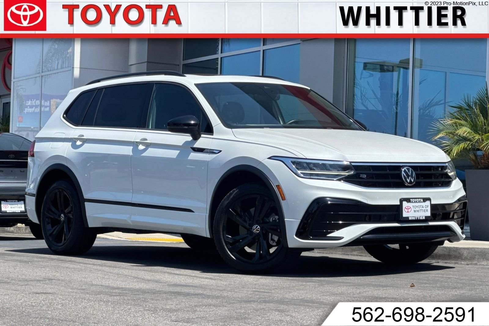 Used 2023 White Volkswagen 2.0T SE R-Line Black image 1