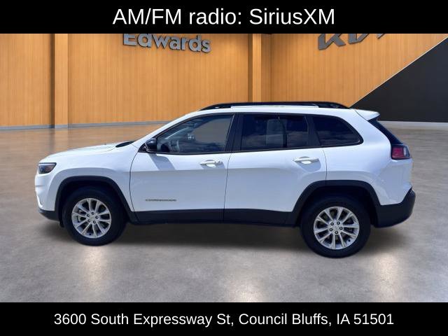 Used 2022 White Jeep Latitude Lux image 12