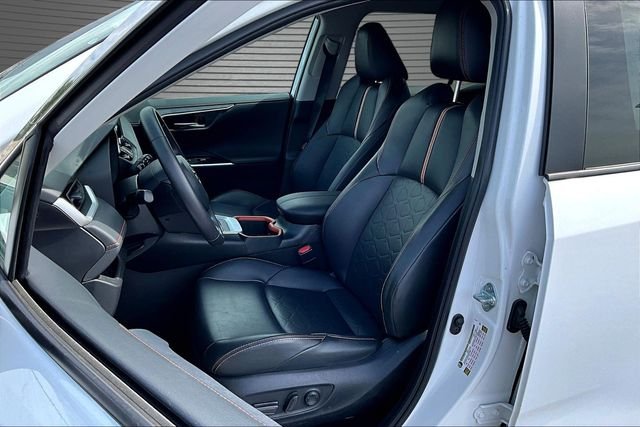 Used 2024 White Toyota Adventure image 21
