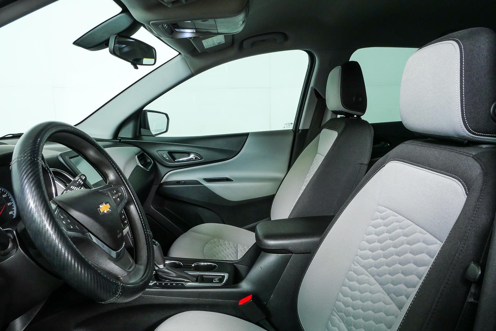 Used 2018 SUMMIT WHITE Chevrolet LS image 5