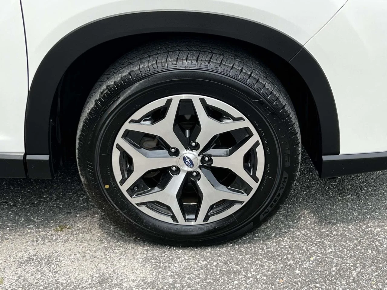 Used 2023 Crystal White Pearl Subaru Premium image 14